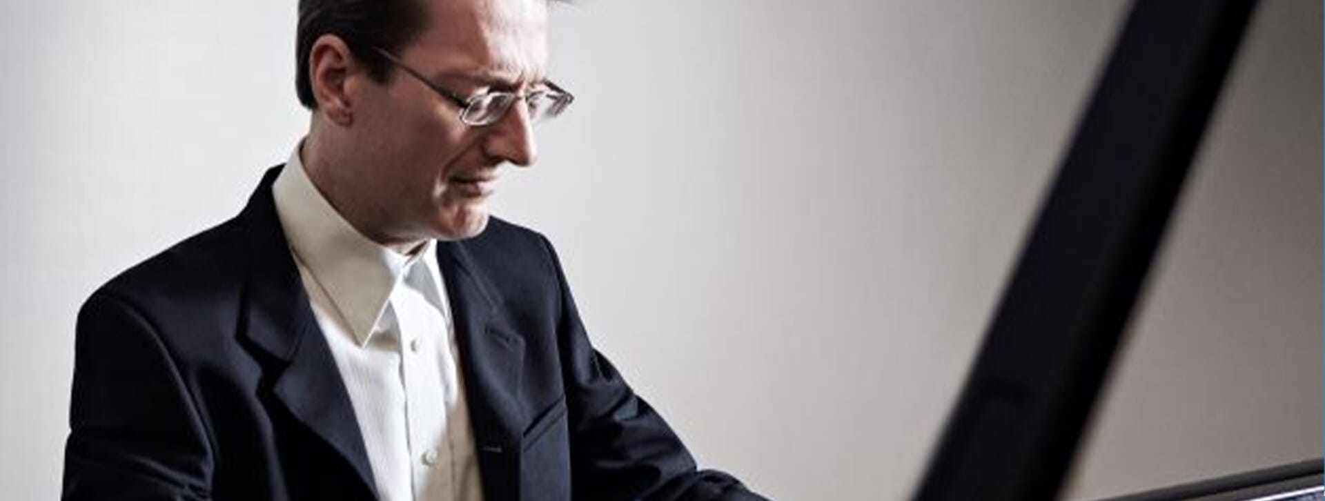 Celebrity Concert Series: Llŷr Williams